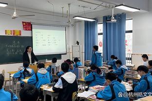 埃梅里：维拉的英超前半赛季发挥很棒 曼联是一支优秀的球队